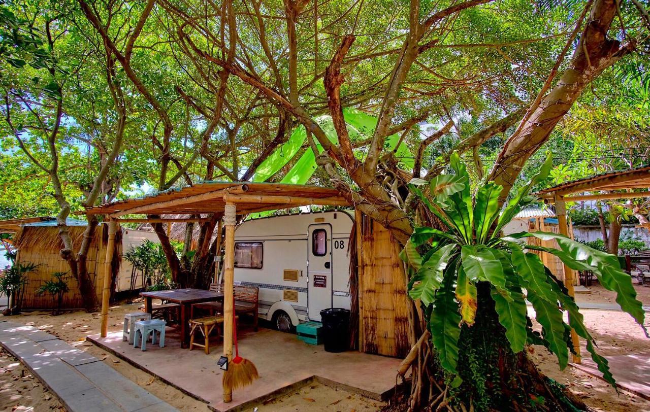 Beach House Camp Na Chom Thian Exterior photo